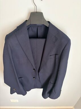 Premium Navy Blue Men's Blazer with Classic Notch Lapel